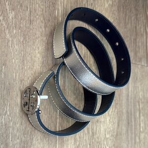 Tory Burch Reversible Silver and Navy Belt
